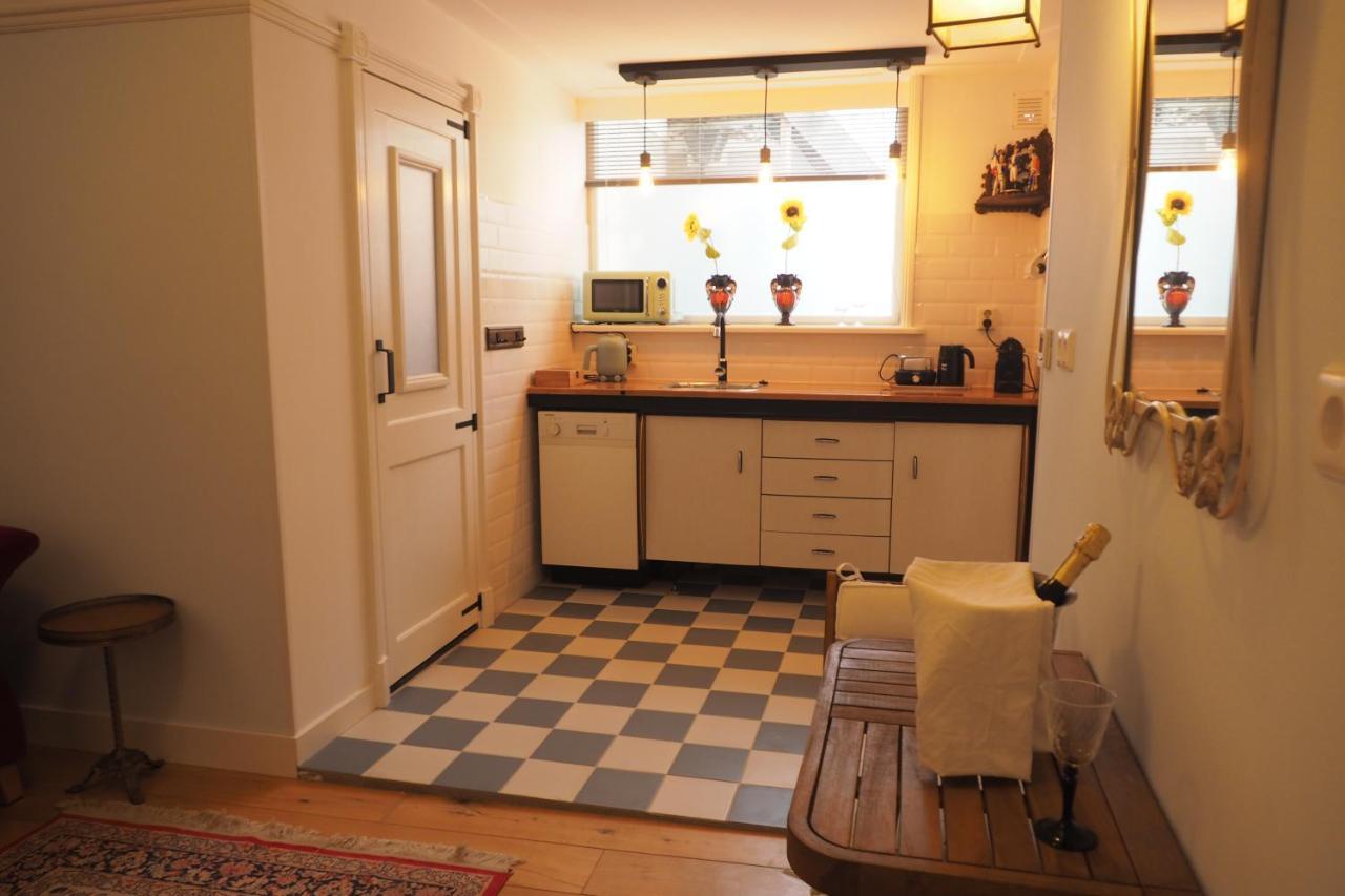B&B Bureau Warmoesstraat Den Burg Eksteriør bilde